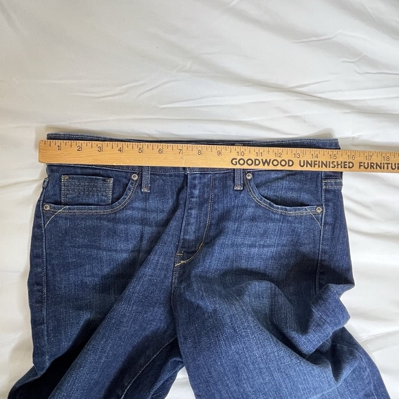 Levis Women 8/29 Demi Curve Classic Straight Leg Denim Blue Jeans Capris Stretch - Picture 3 of 8